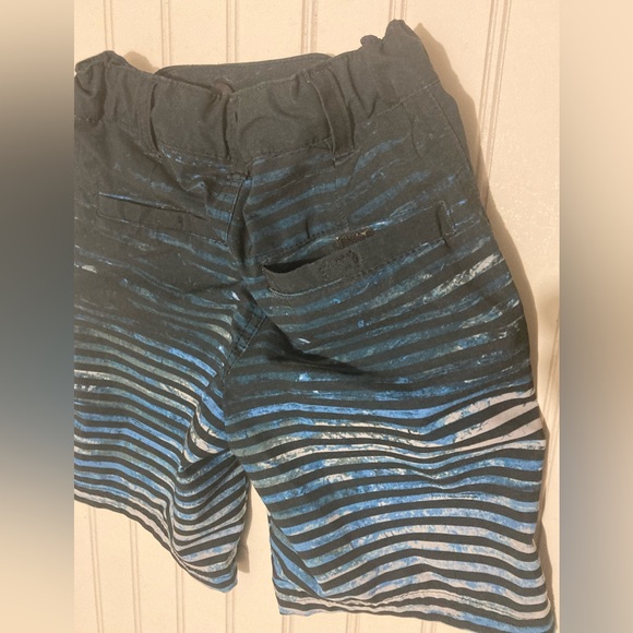 Art Class Boy’s Swim‎ Trunks Blue White Stripes Size 6 Deep Pockets Easy Closure - Picture 4 of 7